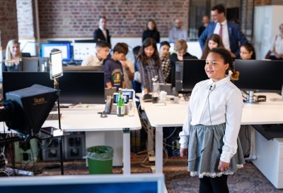 Ministerpräsident Hendrik Wüst lädt Schülerinnen und Schüler des Grundschulzentrums Sonnenstraße in die Staatskanzlei ein