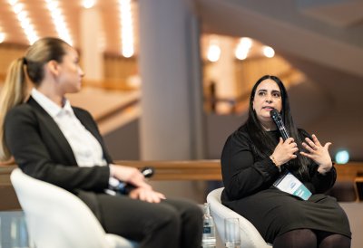 30 Jahre Solingen – Ministerpräsident Hendrik Wüst erinnert sich mit Schülerinnen und Schülern an Brandanschlag