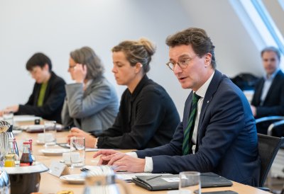 Austausch der Landesregierung mit den Kommunalen Spitzenverbänden zu den aktuellen Herausforderungen