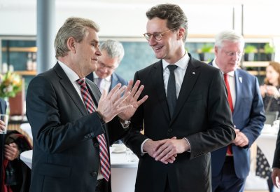 Ministerpräsident Hendrik Wüst nimmt an Feierlichkeiten zum niederländischen Befreiungstag teil