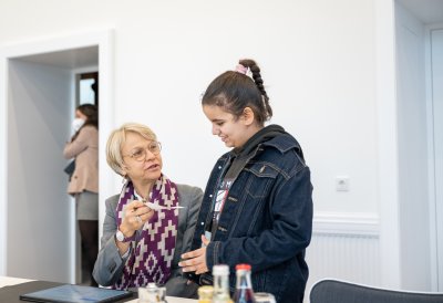 Ministerpräsident Hendrik Wüst lädt Schülerinnen und Schüler des Grundschulzentrums Sonnenstraße in die Staatskanzlei ein