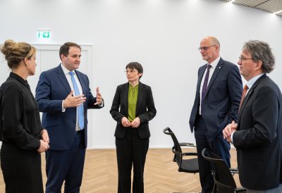 Austausch der Landesregierung mit den Kommunalen Spitzenverbänden zu den aktuellen Herausforderungen