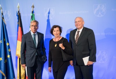 Ministerpräsident Armin Laschet verleiht den Staatspreis 2019 an Prof. Klaus Töpfer