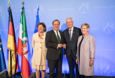 Ministerpräsident Armin Laschet verleiht den Staatspreis 2019 an Prof. Klaus Töpfer