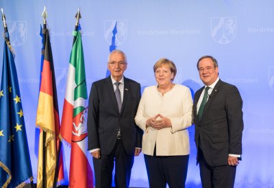 Ministerpräsident Armin Laschet verleiht den Staatspreis 2019 an Prof. Klaus Töpfer