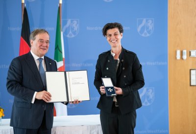 Ministerpräsident Armin Laschet verleiht den Landesverdienstorden an zehn Bürgerinnen und Bürger
