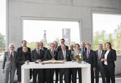 Gruppenfoto der Mitglieder des Landeskabinetts von Nordrhein-Westfalen in Essen