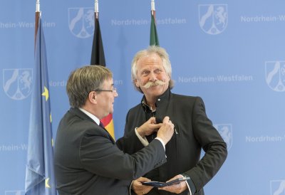 Henning Krautmacher mit dem Bundesverdienstkreuz ausgezeichnet