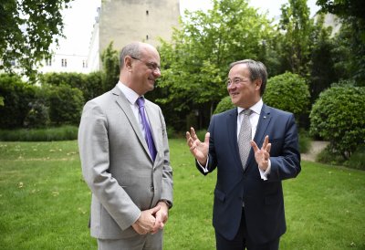 Der Kulturbevollmächtigte Ministerpräsident Armin Laschet besucht Frankreich
