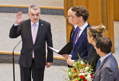 Vereidigung des neuen Landeskabinetts im Landtag Nordrhein-Westfalen