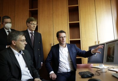 Ministerpräsident Hendrik Wüst dankt Staatsanwältinnen und Staatsanwälten für die innovative Arbeit im Bereich der Bekämpfung von Cyberkriminalität