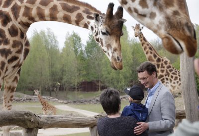 Ministerpräsident Wüst trifft Ehrenpatenkinder und ihre Familien