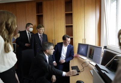 Ministerpräsident Hendrik Wüst dankt Staatsanwältinnen und Staatsanwälten für die innovative Arbeit im Bereich der Bekämpfung von Cyberkriminalität