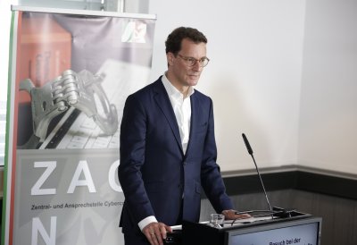 Ministerpräsident Hendrik Wüst dankt Staatsanwältinnen und Staatsanwälten für die innovative Arbeit im Bereich der Bekämpfung von Cyberkriminalität