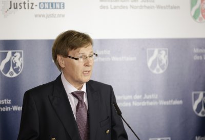 Ministerpräsident Hendrik Wüst dankt Staatsanwältinnen und Staatsanwälten für die innovative Arbeit im Bereich der Bekämpfung von Cyberkriminalität