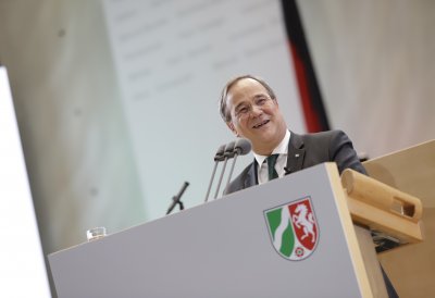 Ministerpräsident Armin Laschet verleiht den Staatspreis 2019 an Prof. Klaus Töpfer