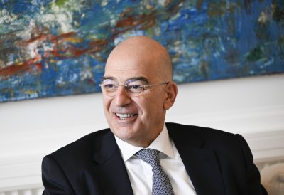 Ministerpräsident Armin Laschet empfängt den griechischen Außenminister Nikos Dendias