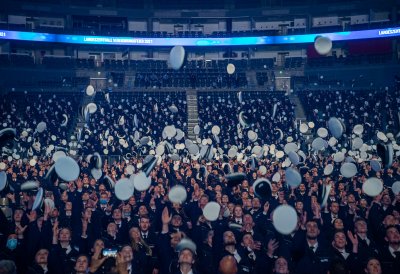 Erste zentrale Feier seit Corona: 2.750 Polizeibeamte vereidigt