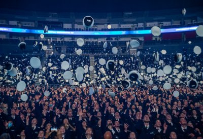 Erste zentrale Feier seit Corona: 2.750 Polizeibeamte vereidigt 