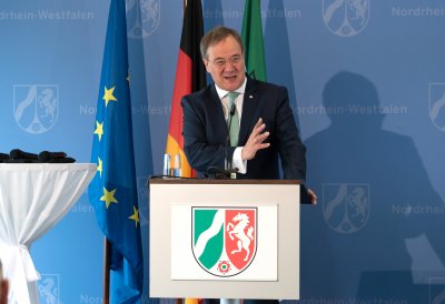 Das Land Nordrhein-Westfalen und die Deutsche Bahn AG unterzeichnen gemeinsame Vereinbarung für bessere Bahnanbindung des Rheinischen Reviers