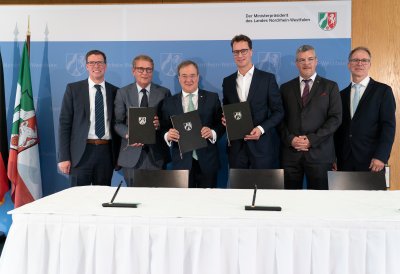 Das Land Nordrhein-Westfalen und die Deutsche Bahn AG unterzeichnen gemeinsame Vereinbarung für bessere Bahnanbindung des Rheinischen Reviers