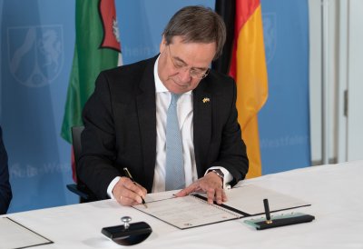 Ministerpräsident Armin Laschet und Willy Borsus unterzeichnen Gemeinsame Erklärung zur Vertiefung der Zusammenarbeit