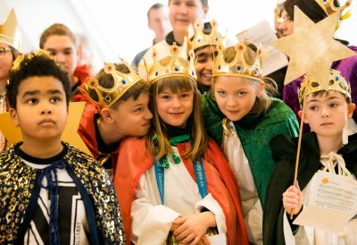 Der Ministerpräsident hat Sternsinger aus allen Diözesen zum Dreikönigssingen im Landeshaus empfangen