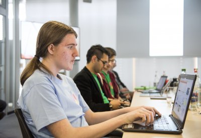 Präsentation der Flüchtlings-App "Welcome to NRW"