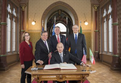 Ministerpräsident Armin Laschet trifft US-Gouverneure im Rahmen der Weltklimakonferenz COP 23 auf Schloss Drachenburg