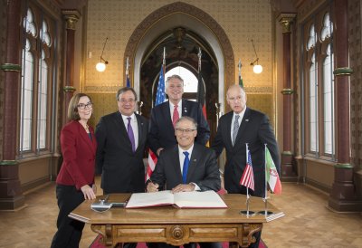 Ministerpräsident Armin Laschet trifft US-Gouverneure im Rahmen der Weltklimakonferenz COP 23 auf Schloss Drachenburg