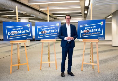 Ministerpräsident Wüst besucht Impfzentrum in Düsseldorf und stellt neue Kampagne der Landesregierung zur Booster-Impfung vor