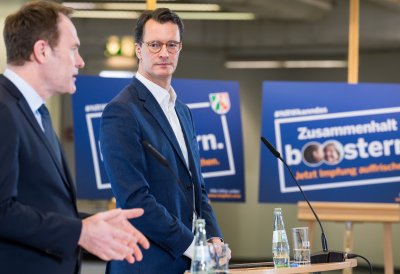 Ministerpräsident Wüst besucht Impfzentrum in Düsseldorf und stellt neue Kampagne der Landesregierung zur Booster-Impfung vor