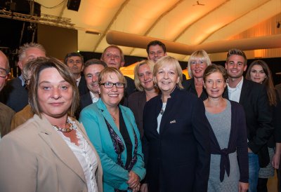 Ministerpräsidentin Kraft in einer Menschenmenge