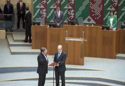 Armin Laschet zum neuen Ministerpräsident gewählt und vereidigt