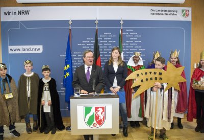 Ministerpräsident Armin Laschet empfängt die Sternsinger