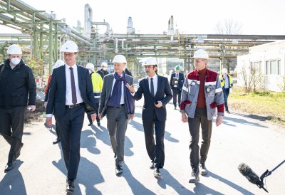 Ministerpräsident Hendrik Wüst besucht Air Liquide in Oberhausen