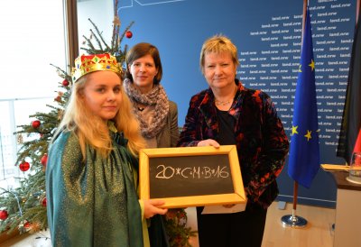 Stellvertetende Ministerpräsidentin Sylvia Löhrmann empfängt 55 Sternsingerinnen und Sternsinger aus NRW