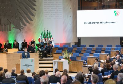 Ministerpräsident Armin Laschet verleiht den Staatspreis 2019 an Prof. Klaus Töpfer