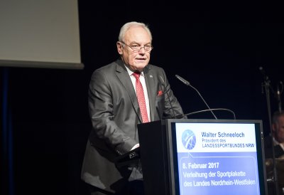 Ministerpräsidentin Hannelore Kraft überreicht Sportplakette des Landes