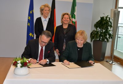 Studifinder künftig bundesweit: Land NRW und Bundesagentur für Arbeit unterzeichnen Kooperationsvereinbarung