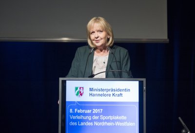 Ministerpräsidentin Hannelore Kraft überreicht Sportplakette des Landes