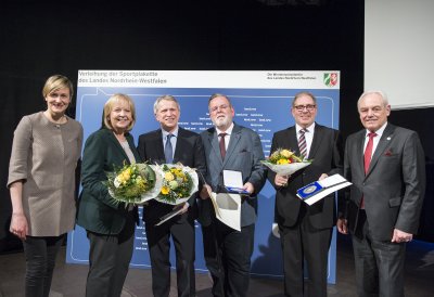 Ministerpräsidentin Hannelore Kraft überreicht Sportplakette des Landes