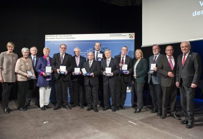 Ministerpräsidentin Hannelore Kraft überreicht Sportplakette des Landes