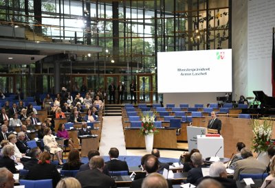 Ministerpräsident Armin Laschet verleiht den Staatspreis 2019 an Prof. Klaus Töpfer