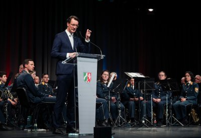 MP Wüst während seiner Rede