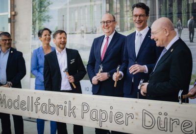 Richtfest des Forschungsgebäudes Modellfabrik Papier in Düren