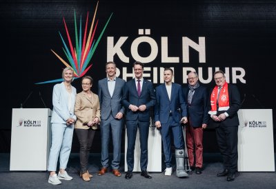 Gruppenfotos auf der Bühne