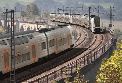RXX-Zug auf Schienen