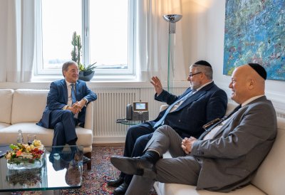 Ministerpräsident Armin Laschet empfängt Oberrabbiner Pinchas Goldschmidt