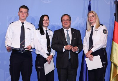 Rettungsmedaille des Landes Nordrhein-Westfalen an Polizeikommissarinen